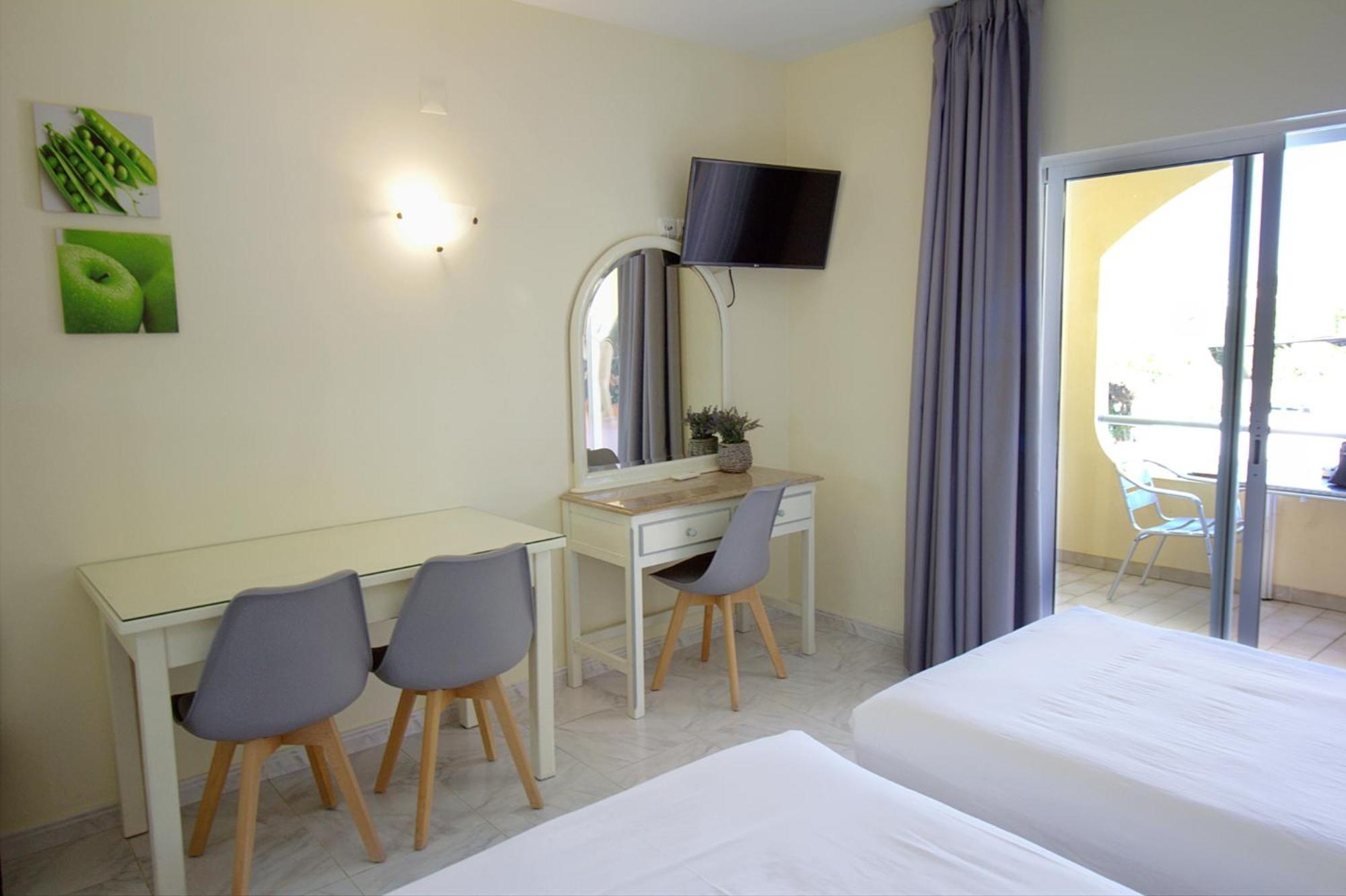 Wot Algarve Hotel Almancil Exterior foto